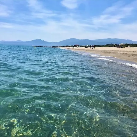 Front De Avec Piscine Et Acces Direct A St Cyprien Сен-Сиприен